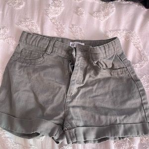 H&M Olive green Shorts